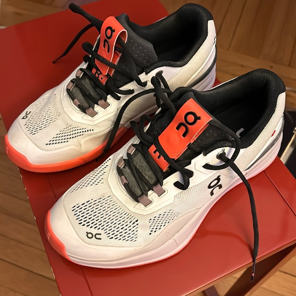 Used once On Running The Roger Clubhouse Pro Clay